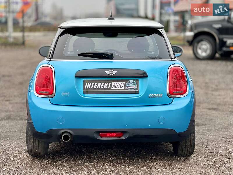 Хэтчбек MINI Cooper 2016 в Киеве
