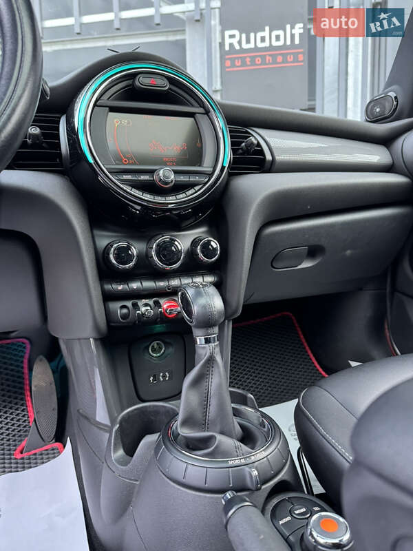 Хэтчбек MINI Cooper 2014 в Киеве