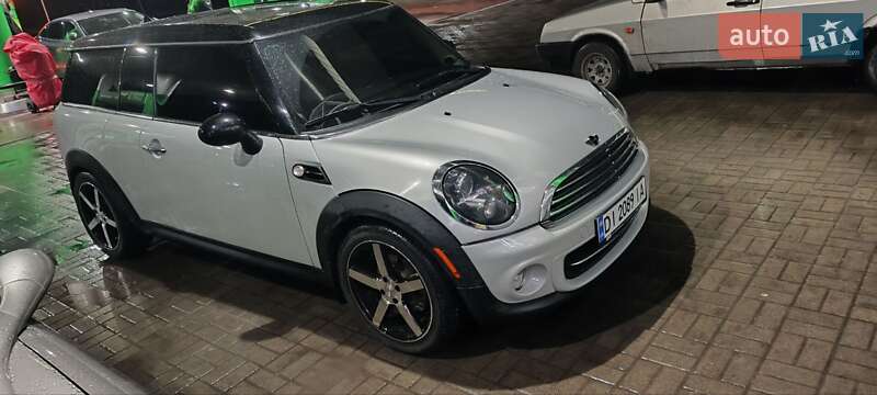 Хэтчбек MINI Cooper 2011 в Новомосковске