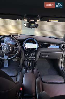 Хэтчбек MINI Cooper 2022 в Хмельницком