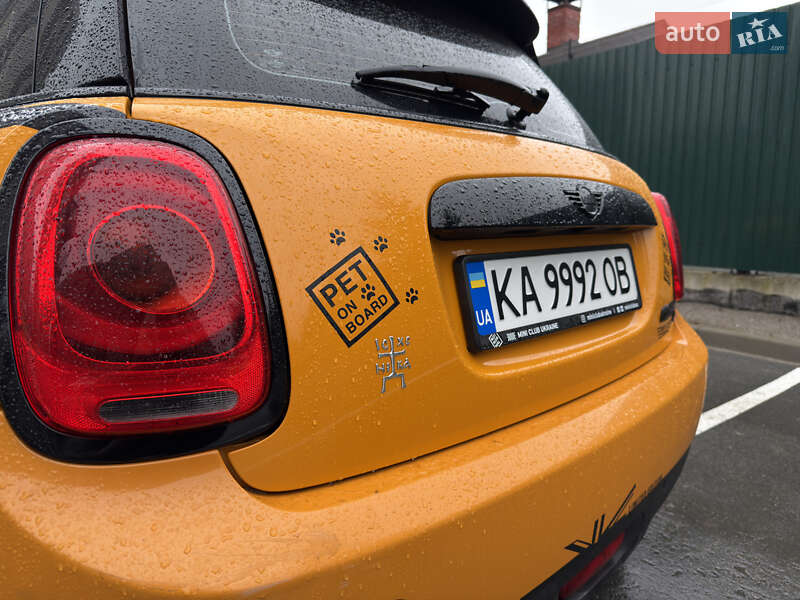 Хэтчбек MINI Cooper 2016 в Киеве