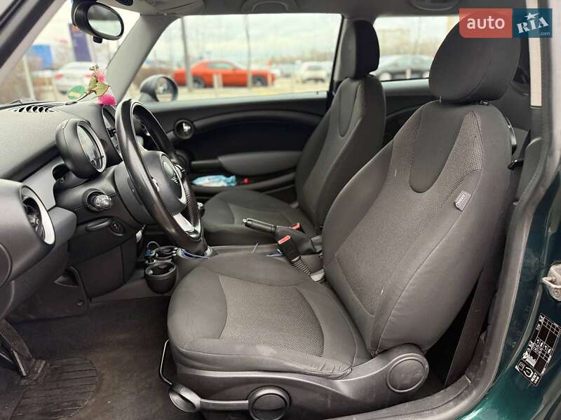 Хэтчбек MINI Cooper 2010 в Киеве фото 10 Хэтчбек MINI Cooper 2010 в Киеве