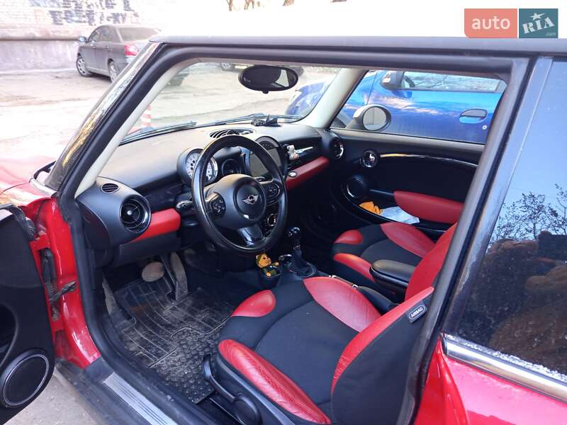 Хэтчбек MINI Cooper 2010 в Запорожье