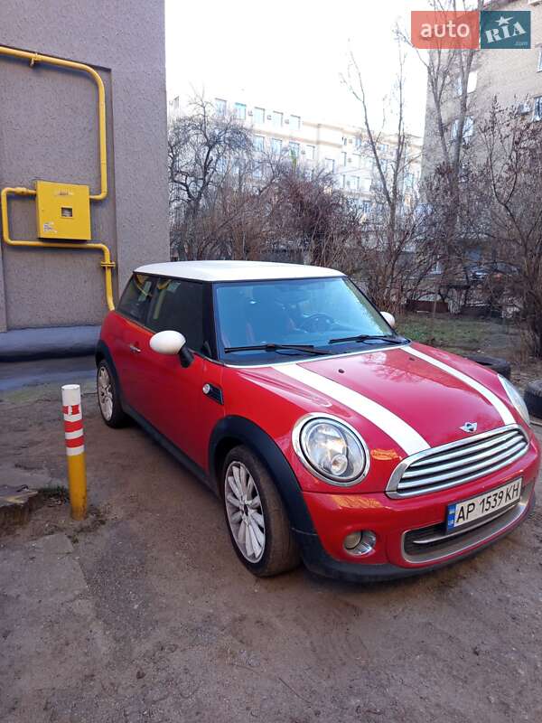 Хэтчбек MINI Cooper 2010 в Запорожье