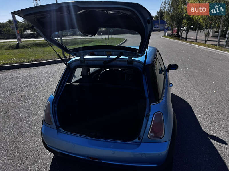 Хетчбек MINI Cooper 2004 в Смілі