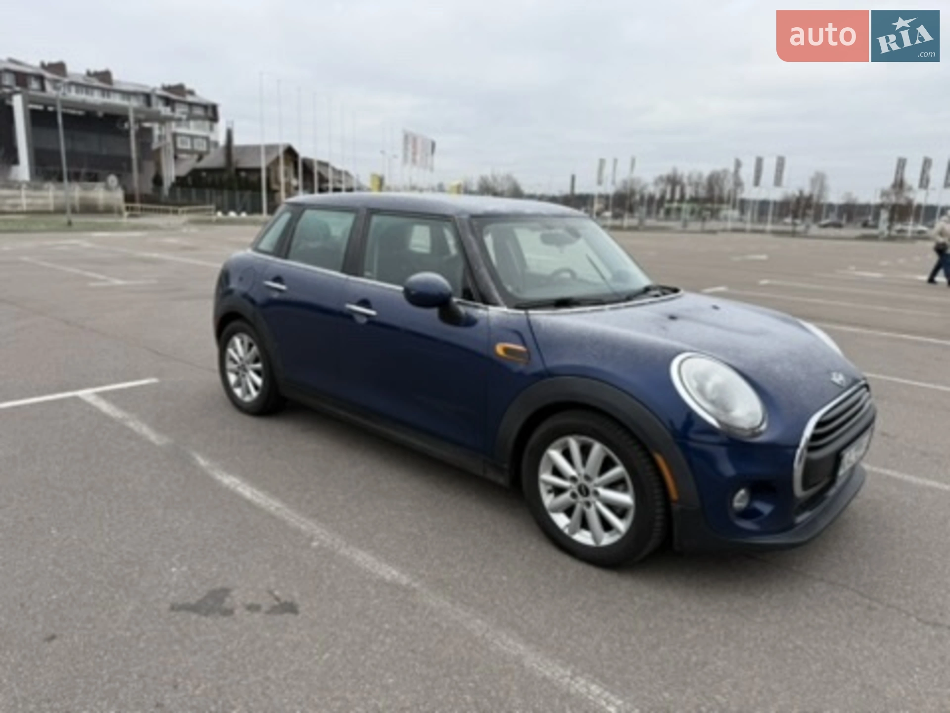 MINI Cooper 2014 VIN WMWXS5C58FT828900 фото оголошення 5 з 13