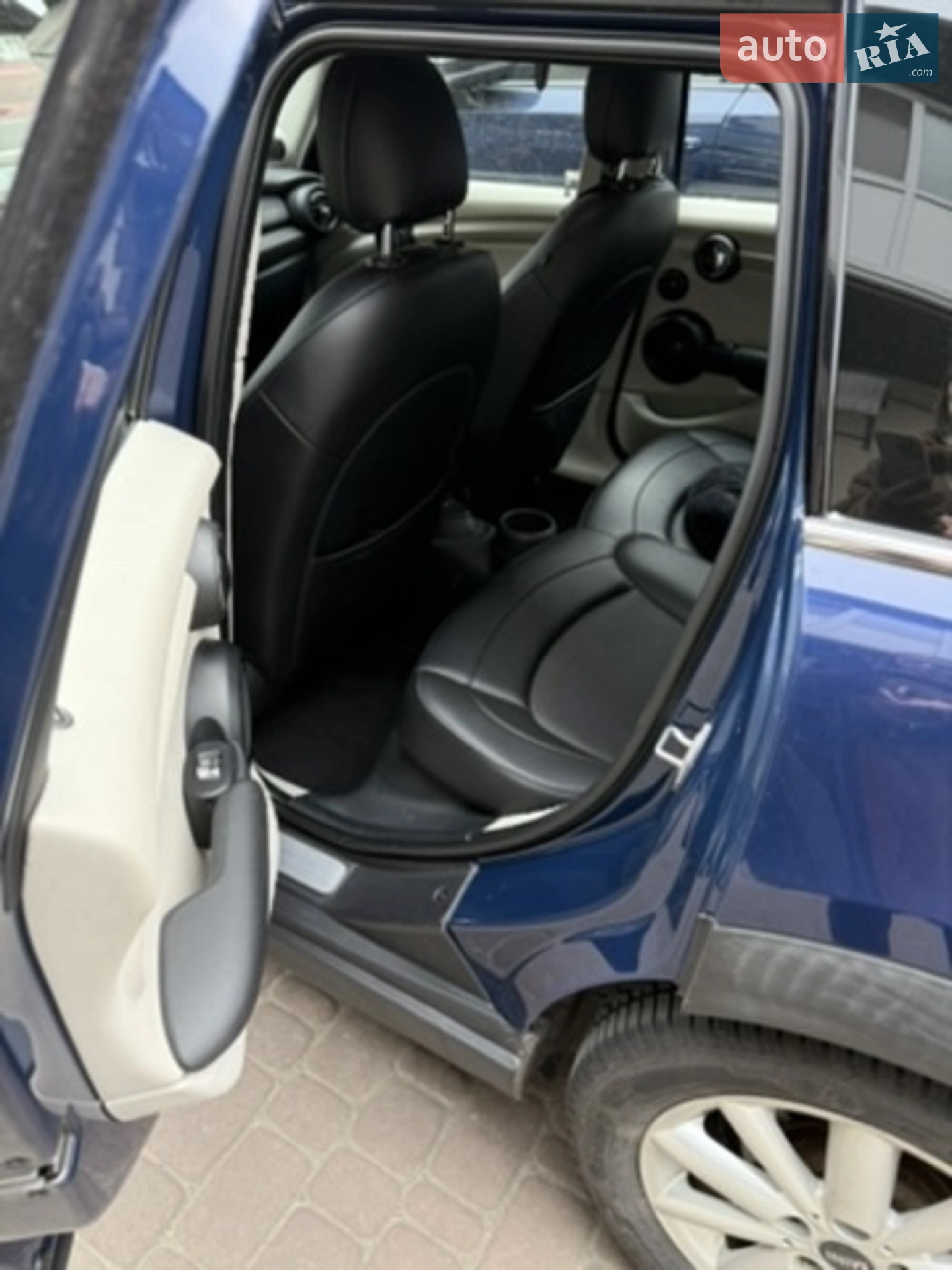 MINI Cooper 2014 VIN WMWXS5C58FT828900 фото оголошення 12 з 13