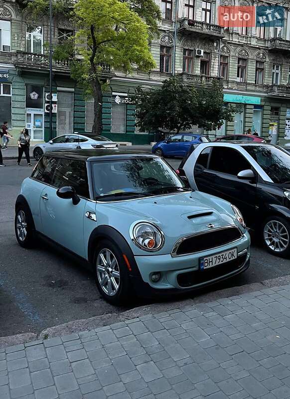 Хэтчбек MINI Cooper 2013 в Одессе