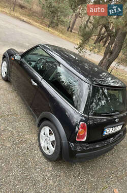 Хэтчбек MINI Cooper 2003 в Киеве