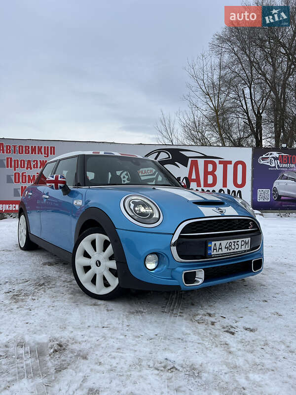 Хэтчбек MINI Cooper 2017 в Черкассах