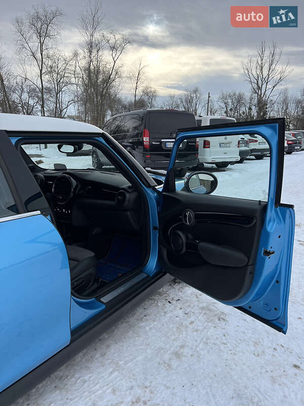 Хэтчбек MINI Cooper 2017 в Черкассах