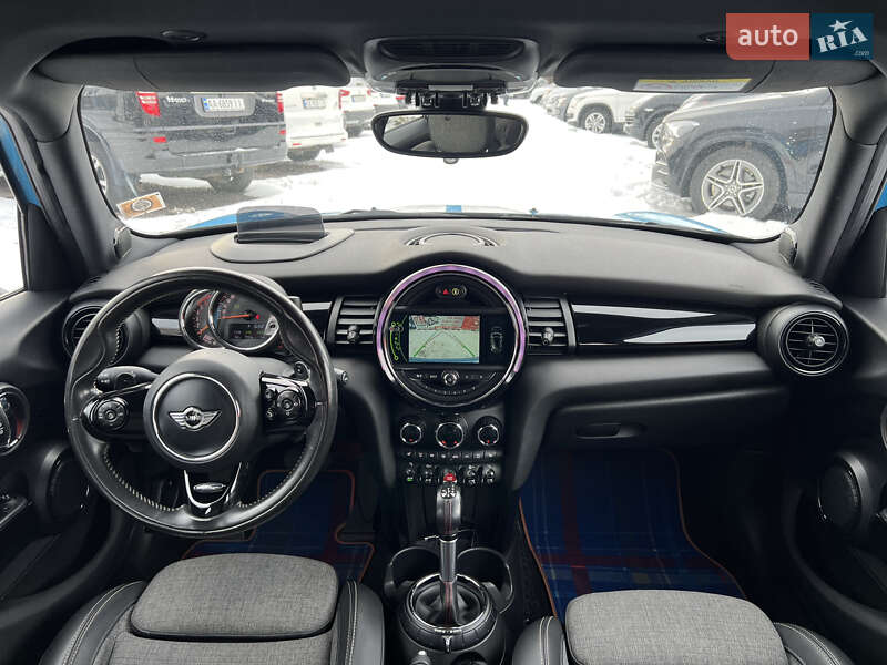 Хэтчбек MINI Cooper 2017 в Черкассах