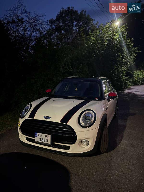 Хэтчбек MINI Cooper 2015 в Киеве