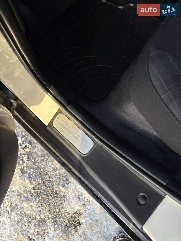 Хэтчбек MINI Cooper 2015 в Киеве