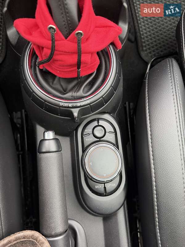 Хэтчбек MINI Cooper 2016 в Днепре