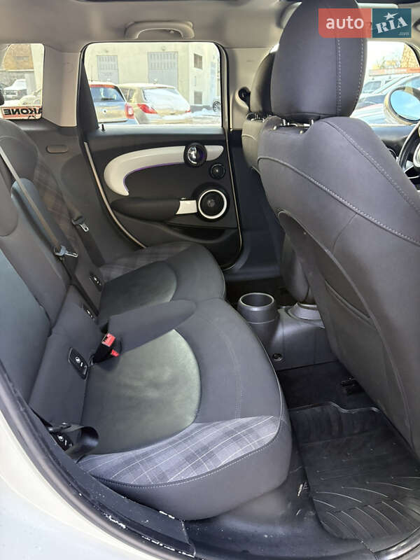 Хэтчбек MINI Cooper 2015 в Киеве