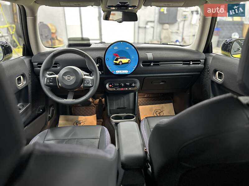 Хэтчбек MINI Cooper 2024 в Львове