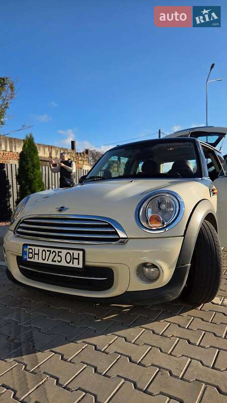 Хэтчбек MINI Cooper 2013 в Одессе