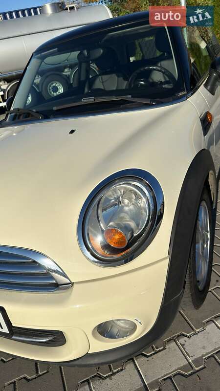 Хэтчбек MINI Cooper 2013 в Одессе
