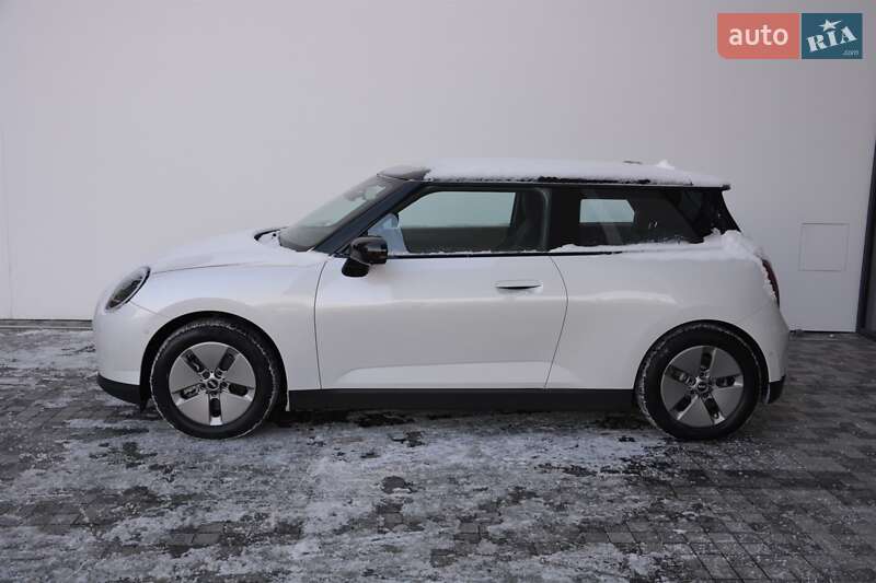 Хэтчбек MINI Cooper 2024 в Киеве