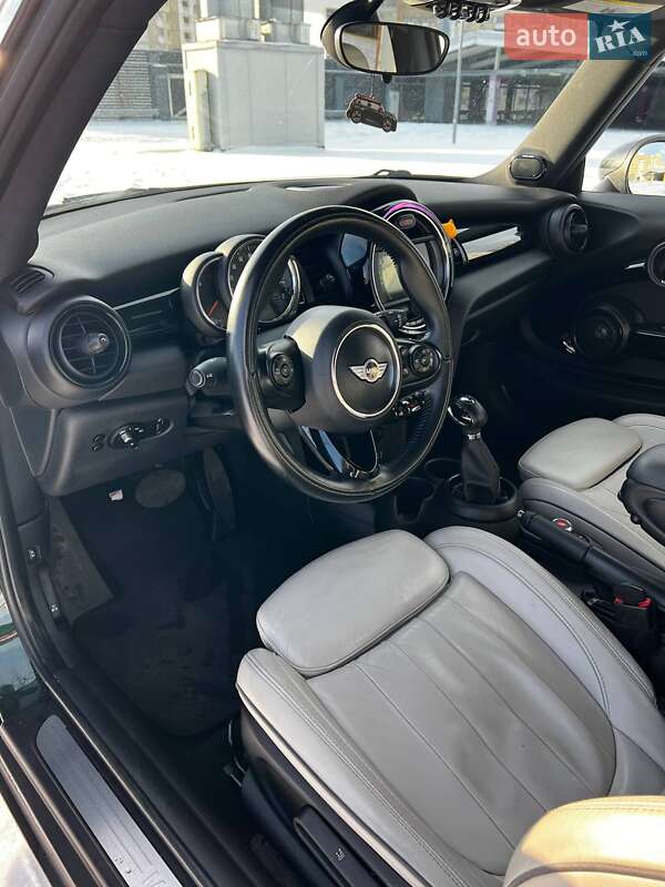 Хетчбек MINI Cooper 2017 в Києві