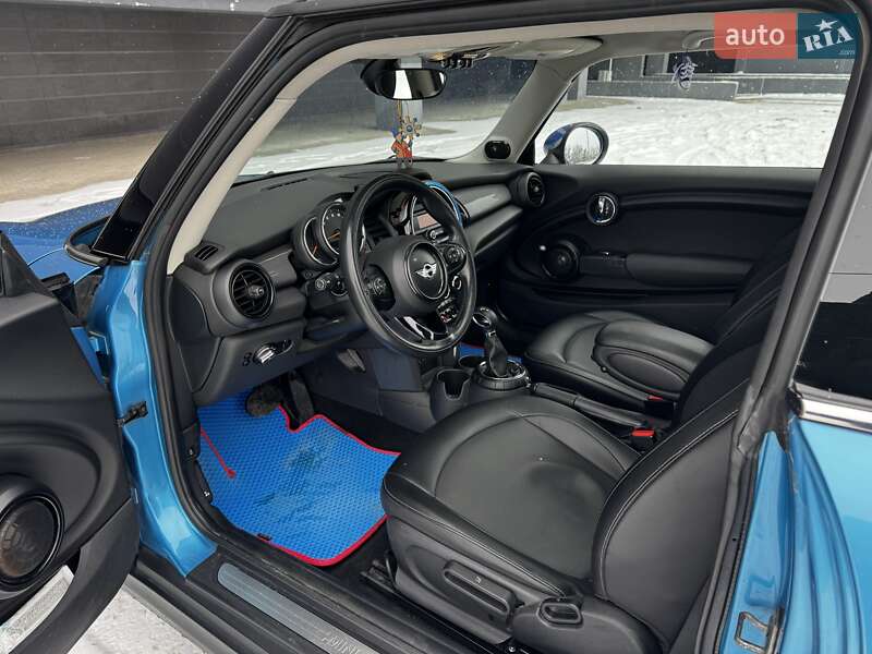 Хэтчбек MINI Cooper 2015 в Киеве