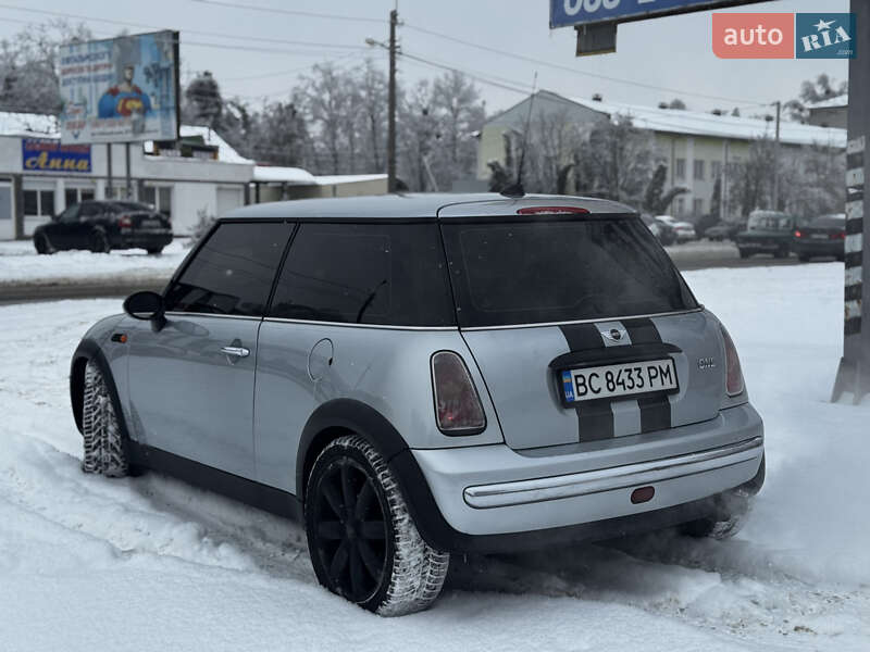 Хетчбек MINI Cooper 2004 в Василькові