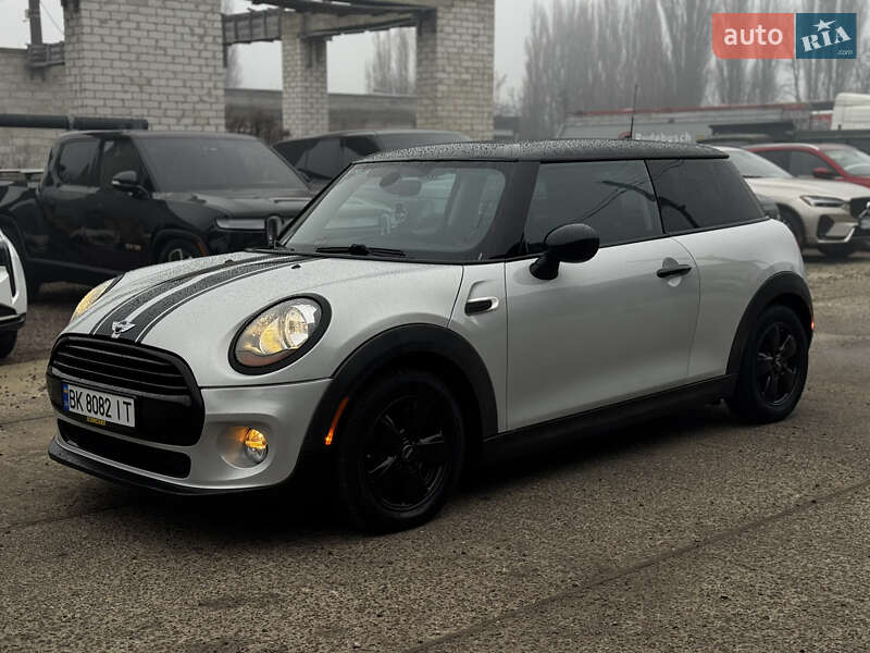 Хэтчбек MINI Cooper 2015 в Житомире