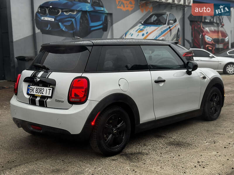 Хэтчбек MINI Cooper 2015 в Житомире