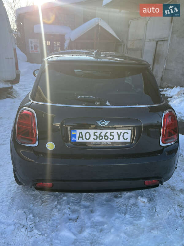 Хэтчбек MINI Cooper 2023 в Тячеве