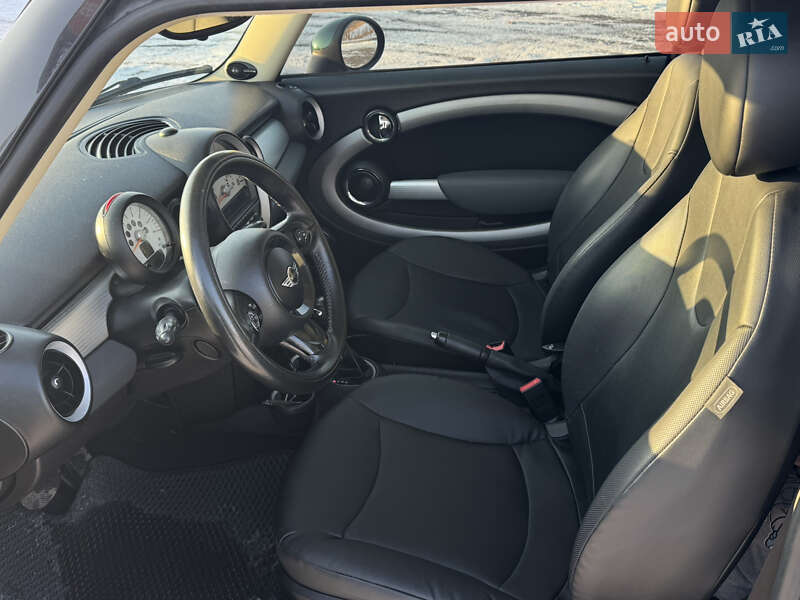 Хетчбек MINI Cooper 2011 в Кривому Розі