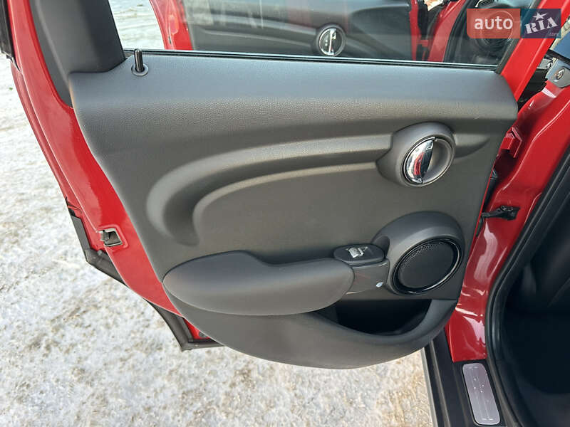 Хетчбек MINI Cooper 2017 в Києві