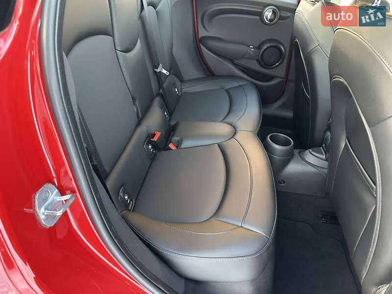 Хетчбек MINI Cooper 2017 в Києві