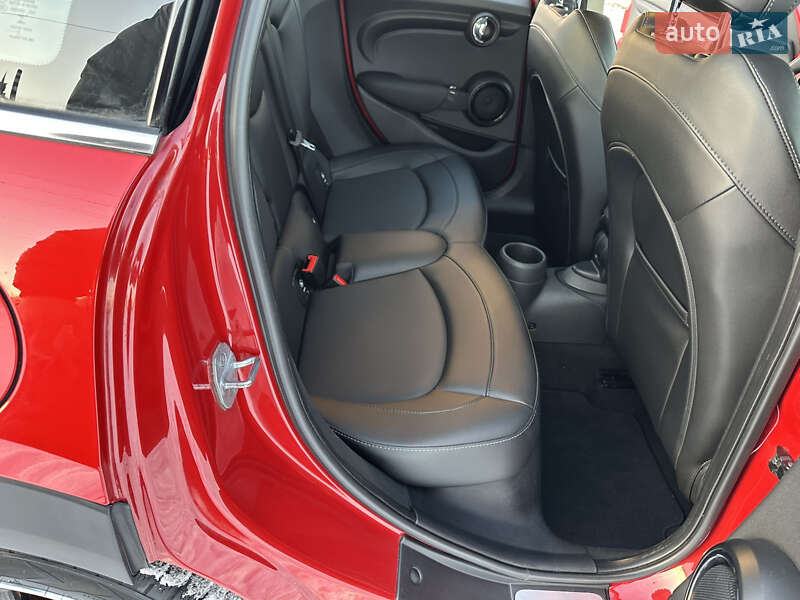 Хетчбек MINI Cooper 2017 в Києві