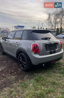 Хэтчбек MINI Cooper 2016 в Броварах