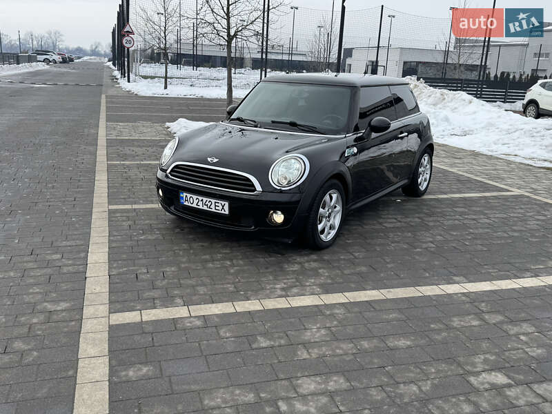 Хэтчбек MINI Cooper 2009 в Мукачево