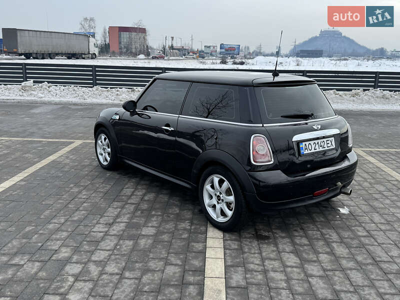 Хэтчбек MINI Cooper 2009 в Мукачево