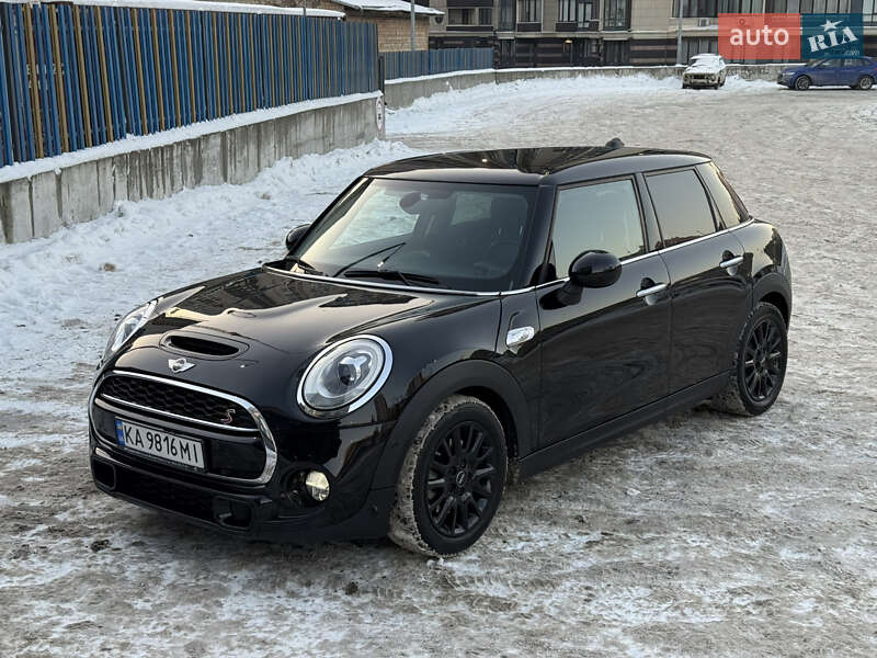 Хетчбек MINI Cooper 2017 в Києві