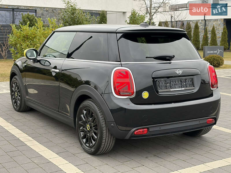 Хэтчбек MINI Cooper 2022 в Ужгороде