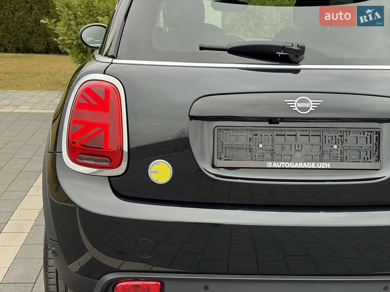 Хэтчбек MINI Cooper 2022 в Ужгороде