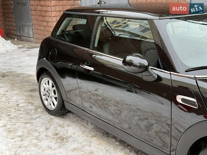 Хэтчбек MINI Cooper 2014 в Киеве фото 5 Хэтчбек MINI Cooper 2014 в Киеве