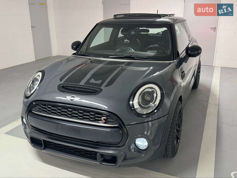 Хэтчбек MINI Cooper 2016 в Киеве