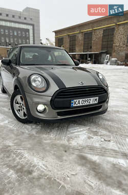 Хэтчбек MINI Cooper 2016 в Киеве