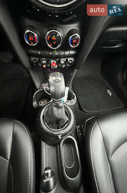 Хэтчбек MINI Cooper 2016 в Киеве