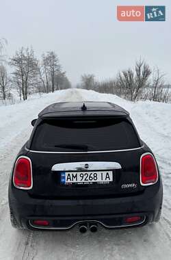 Хэтчбек MINI Cooper 2016 в Овруче