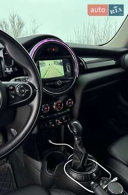 Хэтчбек MINI Cooper 2016 в Овруче