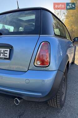 Хэтчбек MINI Cooper 2004 в Луцке