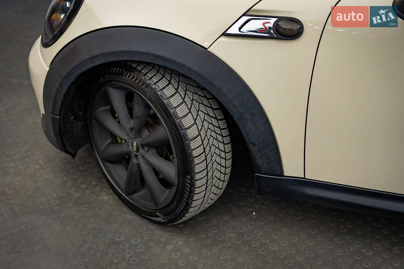 Хэтчбек MINI Cooper 2010 в Киеве