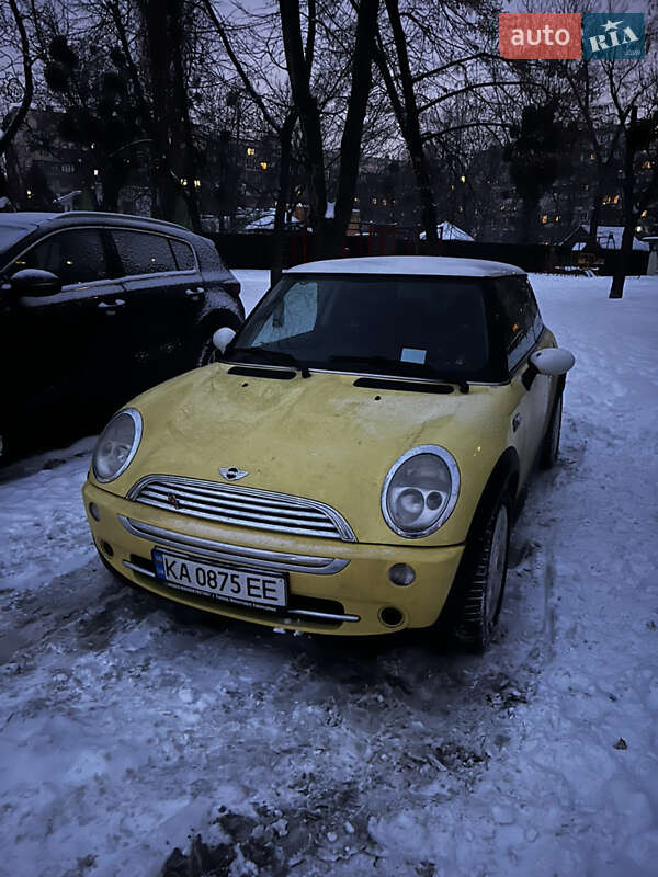 Хэтчбек MINI Cooper 2004 в Киеве