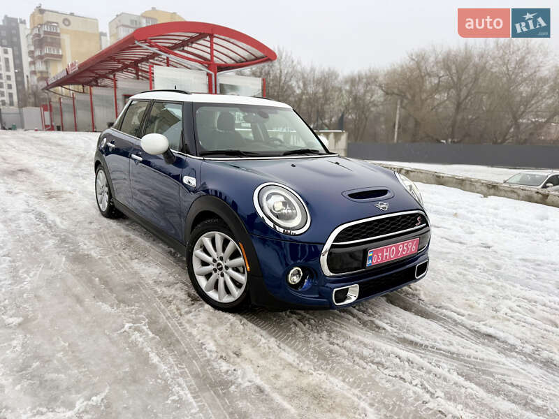 Хэтчбек MINI Cooper 2015 в Виннице